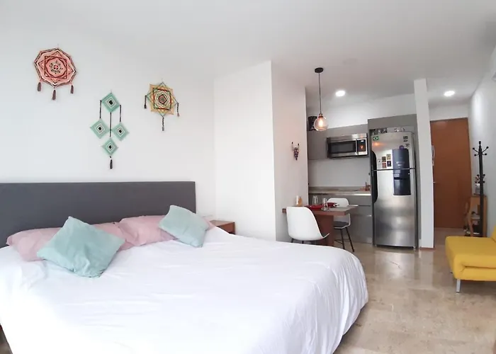 Hermoso y Nuevo Estudio cerca de 5ta Av y Playa